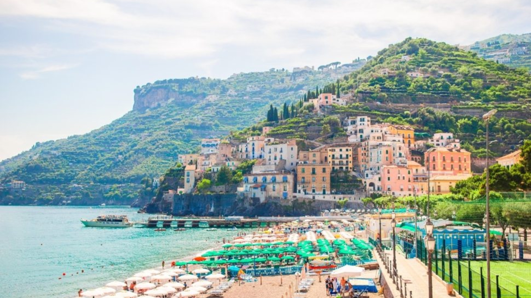 beautiful-coastal-towns-of-italy-scenic-amalfi-M96DQV4-970x660